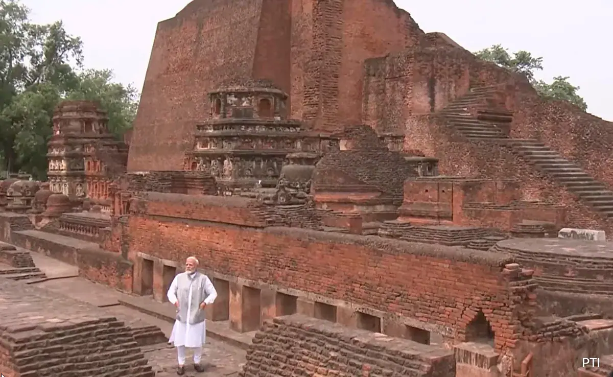 pafctut_narendra-modi-visits-ruins-of-nalanda-university-bihar-pti_625x300_19_June_24
